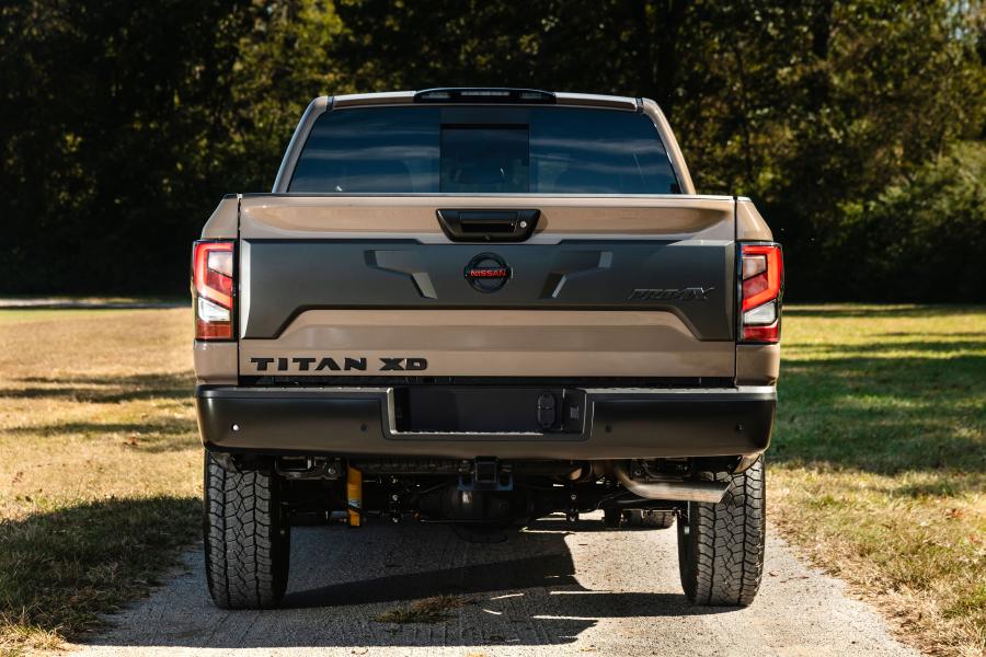  Nissan Titan XD PRO-4X Crew Cab 2019 года  (фото 11 из 34)
